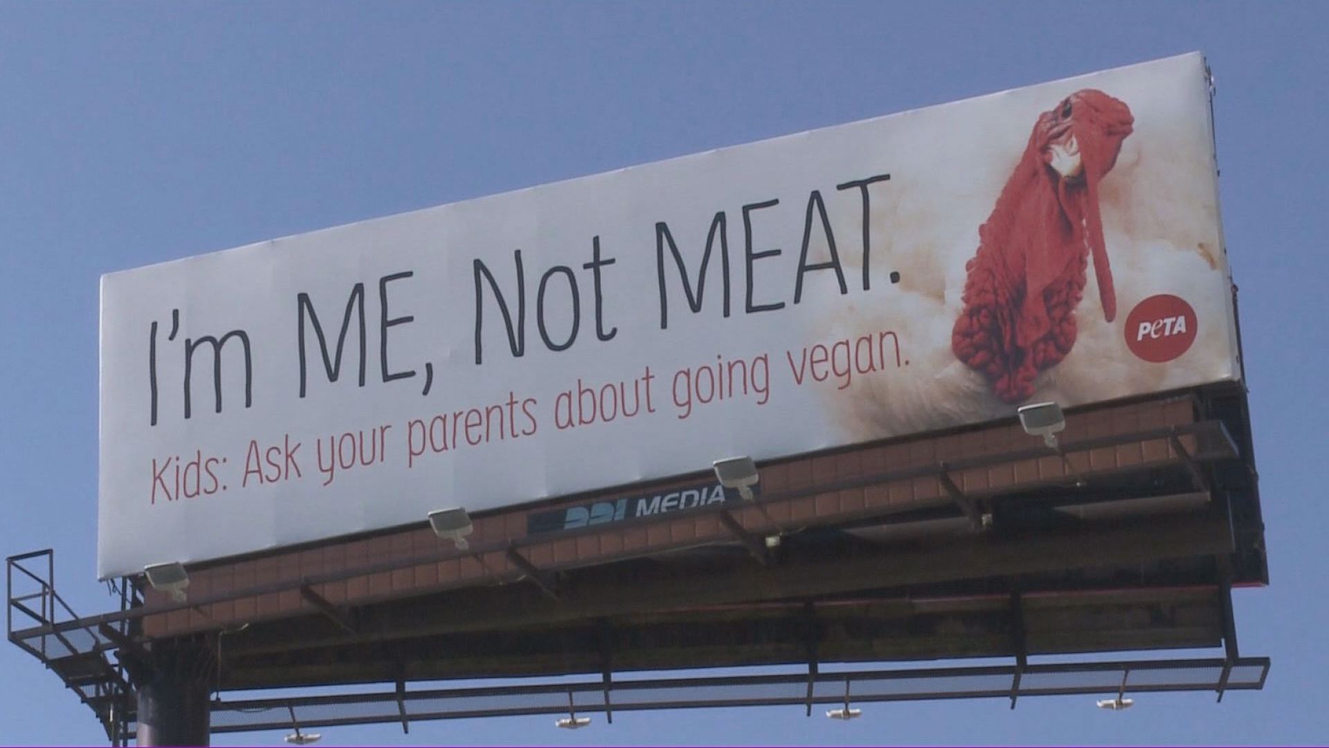 PETA billboard targets traditional Thanksgiving dinner